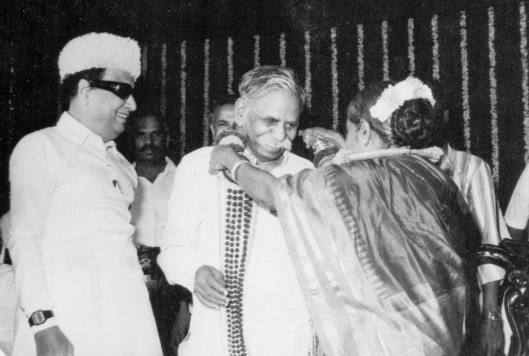 எம்ஜிஆர் - மபொசி